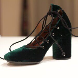 TOPSHOP Green Velvet Lace Up Pumps w/ Dust Bag